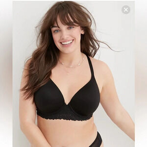 🏷️ NWT AERIE Lace Trimmed Lightly Lined Bra  // 38C